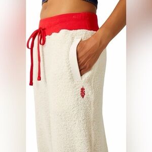 Free People Movement Women's Cuddle Up Jogger Pants Size Large Ivory Red FP L